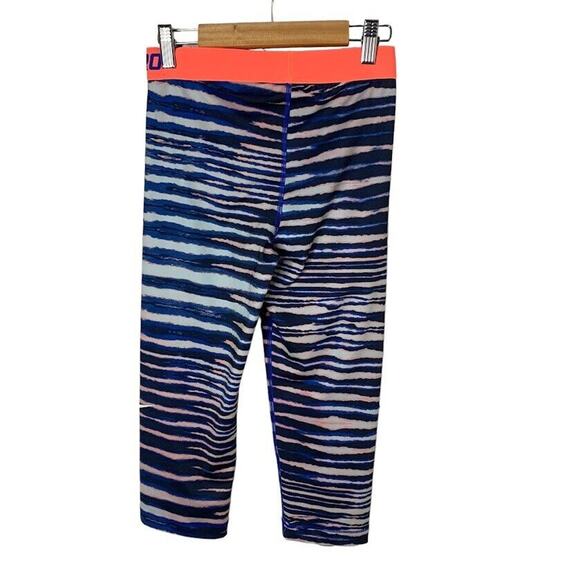 Nike Capri Crop Pro Fit Striped Athletic Leggings Womens Small Black Blue Active - Picture 9 of 12